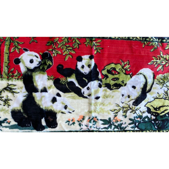 Panda Bear Velvet Wall Hanging Rug Tapestry Red Fringe 38"x21" - Picture 2 of 6